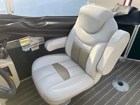 Slide: The Image of Sweetwater 2086 FC 2017 - 5