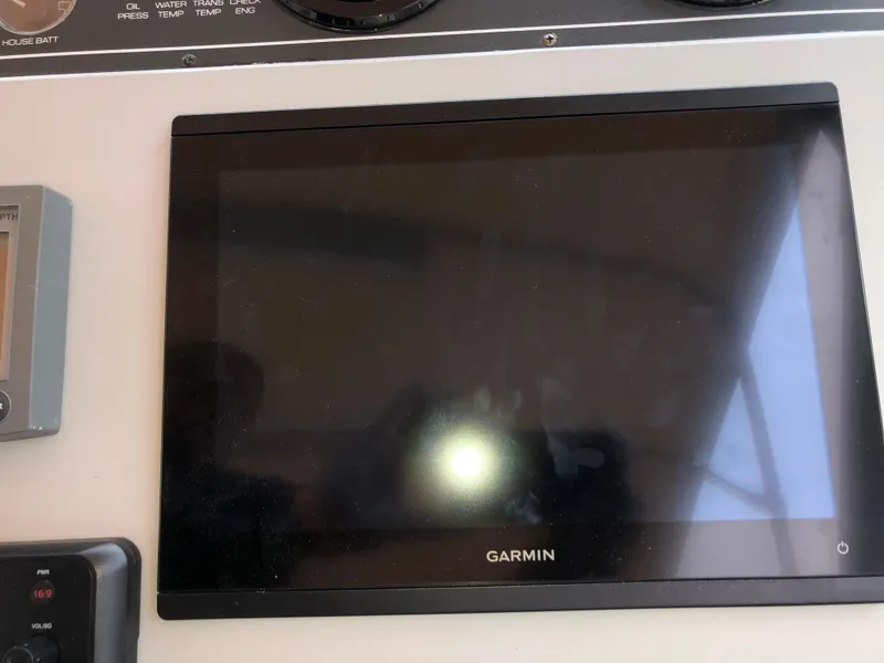 Slide: The Image of Garmin display on 2000 Tiara Yachts 3100 Open dashboard. - 10