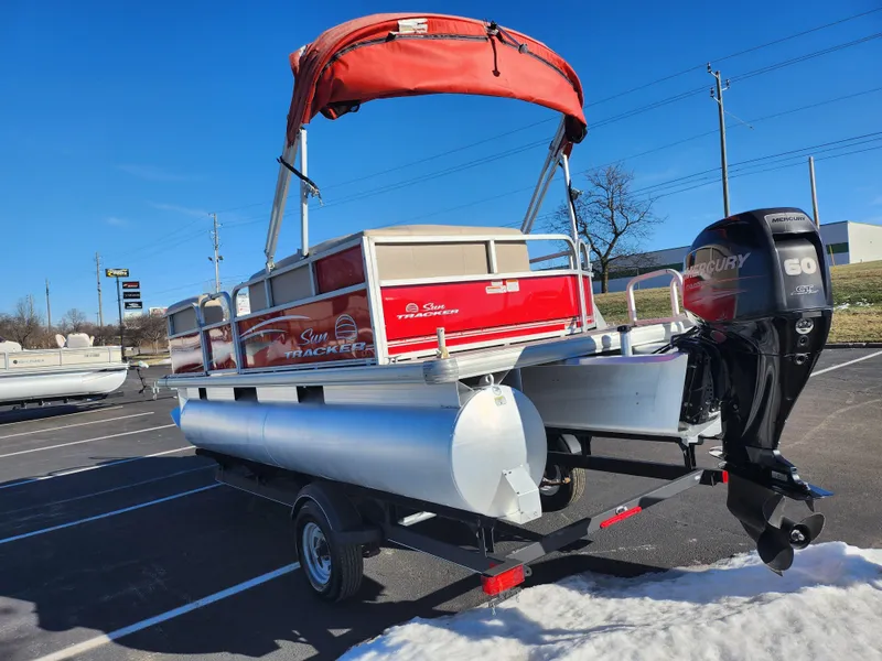 Slide: The Image of Sun Tracker Party Barge 18 DLX 2017 - 5