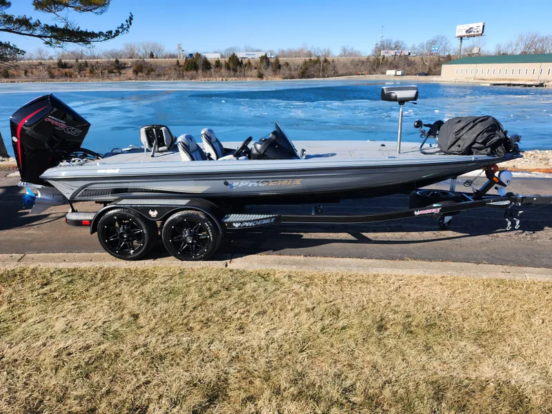 Slide: The Image of Phoenix Bass Boat 920 Elite II 2023 - 10