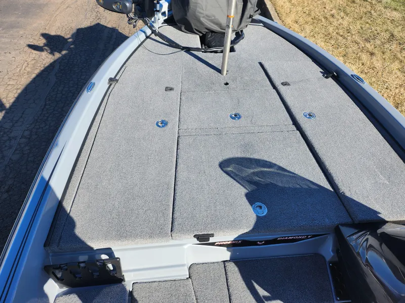 Slide: The Image of Phoenix Bass Boat 920 Elite II 2023 - 14