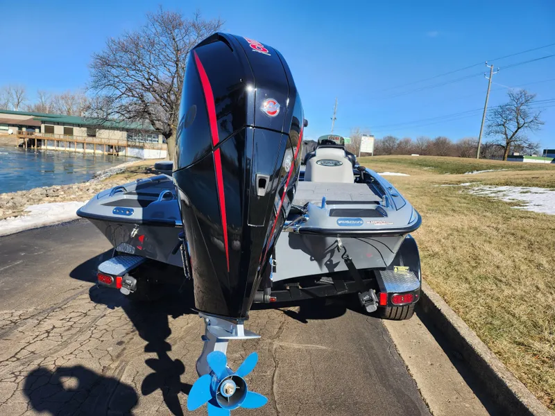 Slide: The Image of Phoenix Bass Boat 920 Elite II 2023 - 2