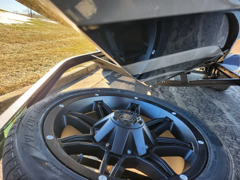 Slide: The Image of Phoenix Bass Boat 920 Elite II 2023 - 8