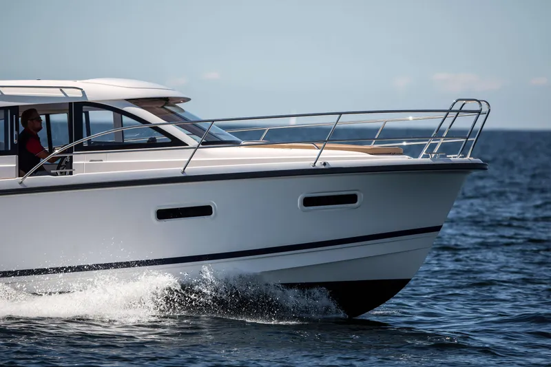 Slide: The Image of Nimbus 305 Coupe - 2