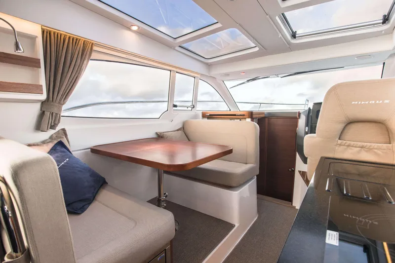 Slide: The Image of Nimbus 305 Coupe - 7