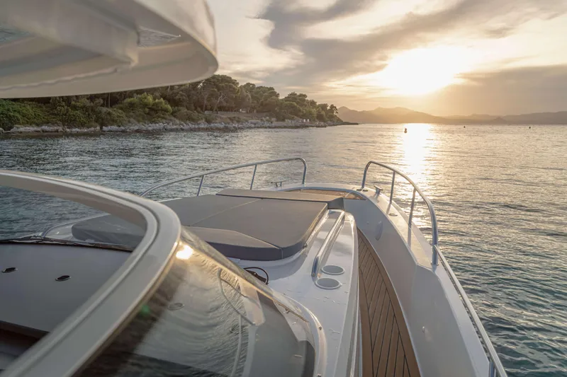 Slide: The Image of Nimbus Tender 11- Bow Seating - 9