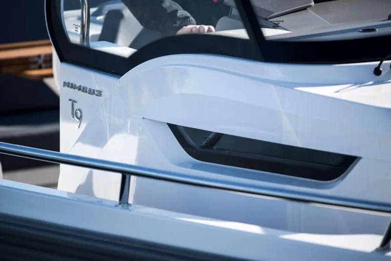 Slide: The Image of Nimbus T9 - 3