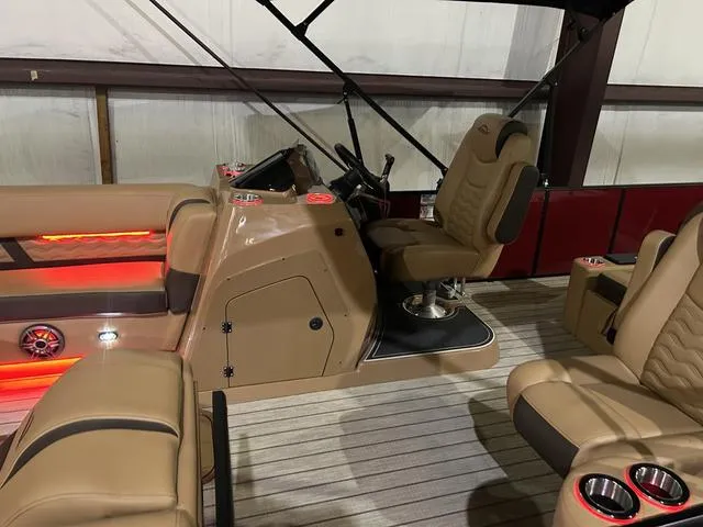 Slide: The Image of SunCatcher Fusion Series 324SL W/Yamaha 250 "SHO" No Trailer 2025 - 11