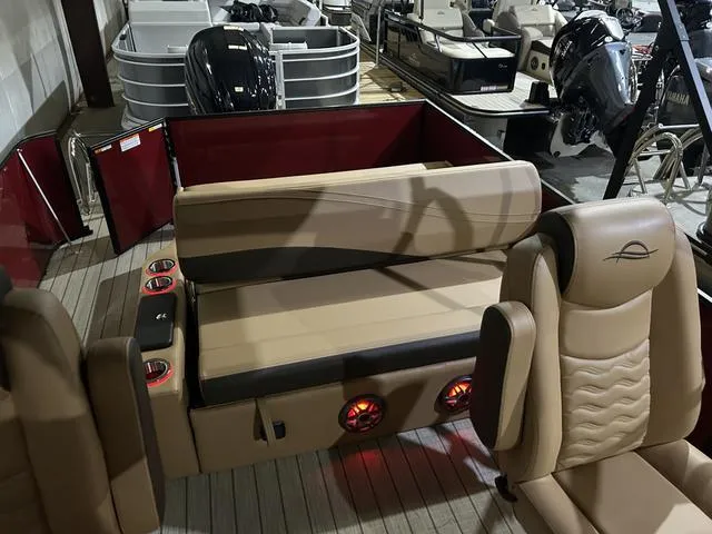 Slide: The Image of SunCatcher Fusion Series 324SL W/Yamaha 250 "SHO" No Trailer 2025 - 12