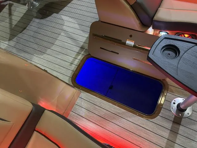 Slide: The Image of SunCatcher Fusion Series 324SL W/Yamaha 250 "SHO" No Trailer 2025 - 20