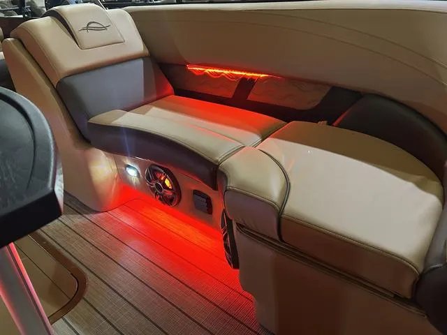 Slide: The Image of SunCatcher Fusion Series 324SL W/Yamaha 250 "SHO" No Trailer 2025 - 22