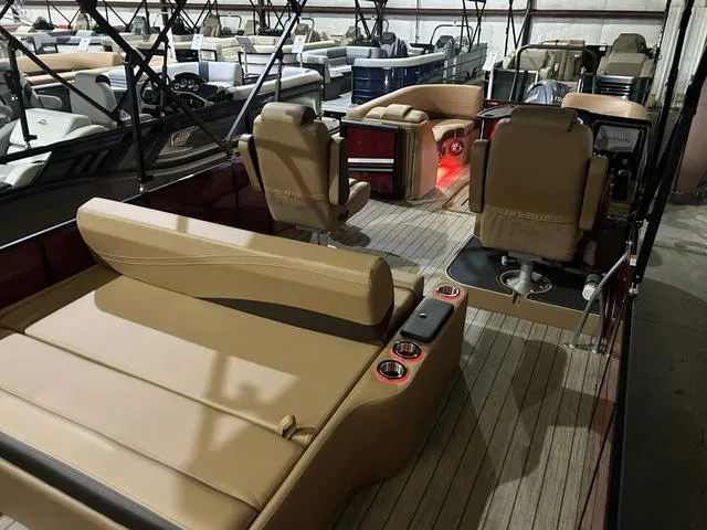 Slide: The Image of SunCatcher Fusion Series 324SL W/Yamaha 250 "SHO" No Trailer 2025 - 6