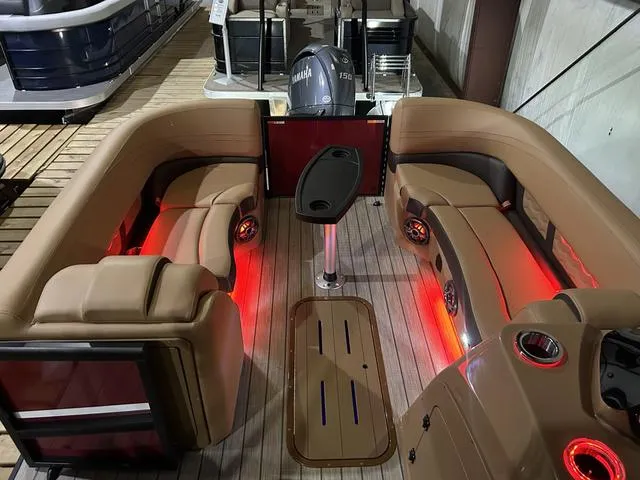 Slide: The Image of SunCatcher Fusion Series 324SL W/Yamaha 250 "SHO" No Trailer 2025 - 8