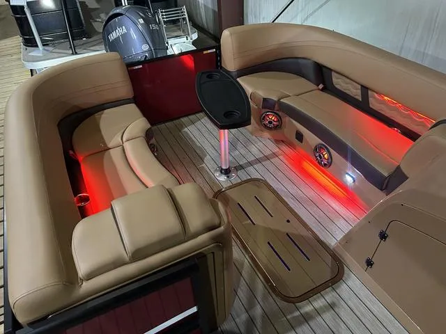 Slide: The Image of SunCatcher Fusion Series 324SL W/Yamaha 250 "SHO" No Trailer 2025 - 9