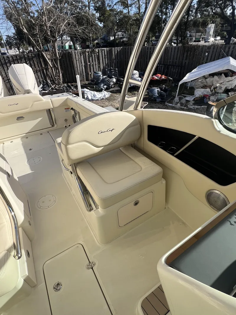 Slide: The Image of Chris-Craft Calypso 28 2025 - 10