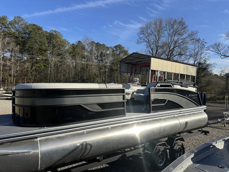 Slide: The Image of Lowe Ss 230 2025 - 2