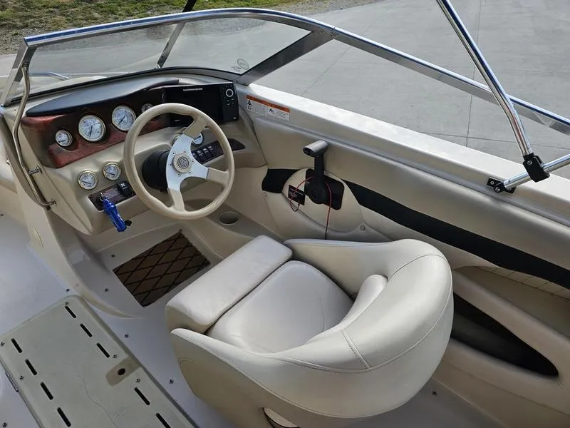 Slide: The Image of Glastron 185GX 2005 - 11