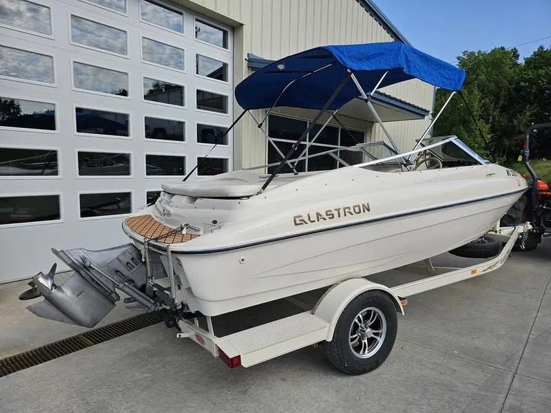 Slide: The Image of Glastron 185GX 2005 - 5