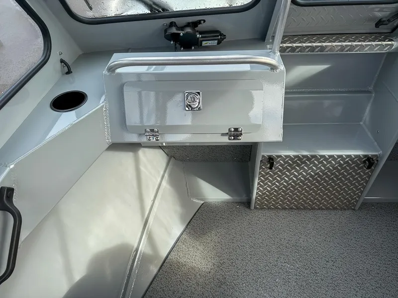 Slide: The Image of Hewescraft 180 Sportsman 2025 - 10