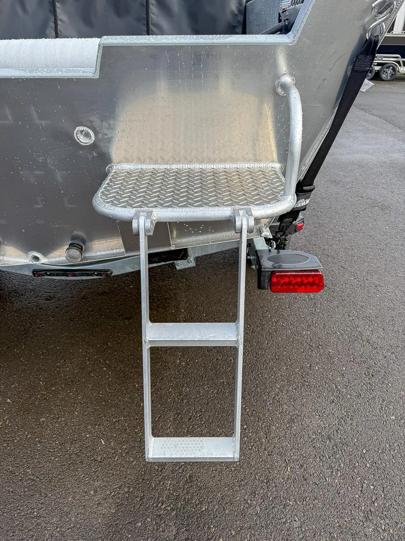 Slide: The Image of Hewescraft 180 Sportsman 2025 - 16