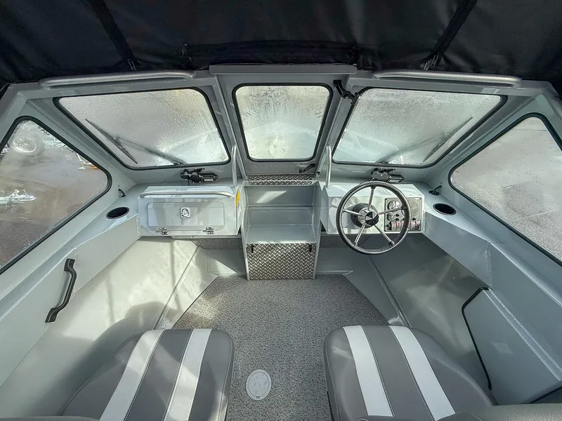 Slide: The Image of Hewescraft 180 Sportsman 2025 - 8