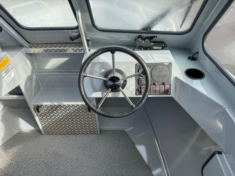 Slide: The Image of Hewescraft 180 Sportsman 2025 - 9