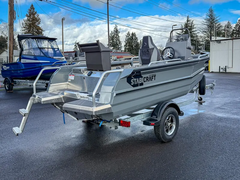 Slide: The Image of Stabi-Craft 1550 Frontier 2025 - 3