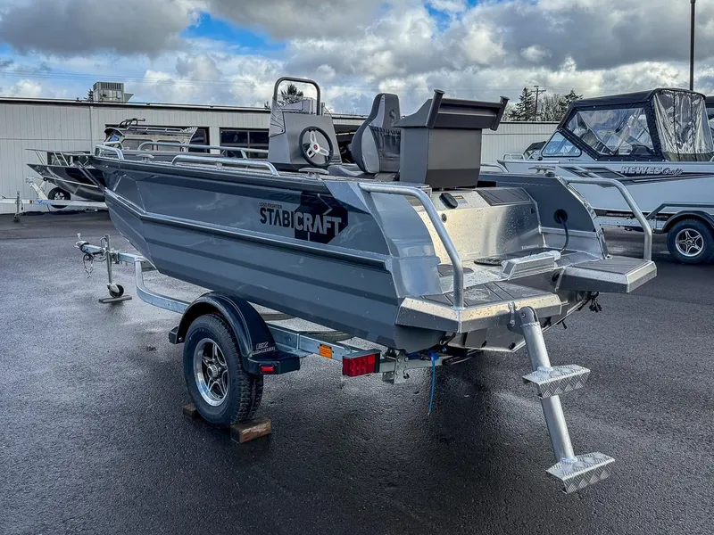 Slide: The Image of Stabi-Craft 1550 Frontier 2025 - 5