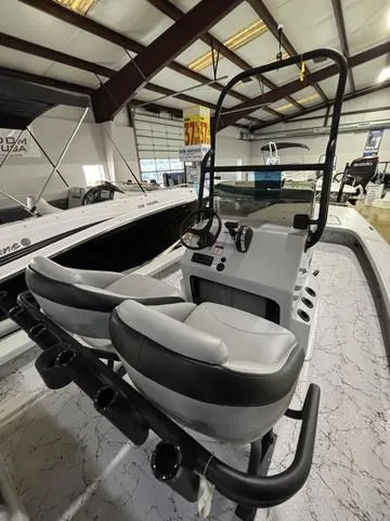 Slide: The Image of Majek 226 Illusion 2024 - 6