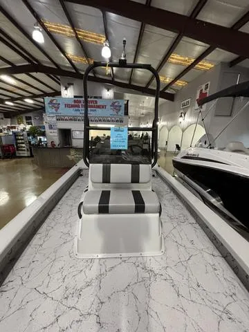 Slide: The Image of Majek 226 Illusion 2024 - 8