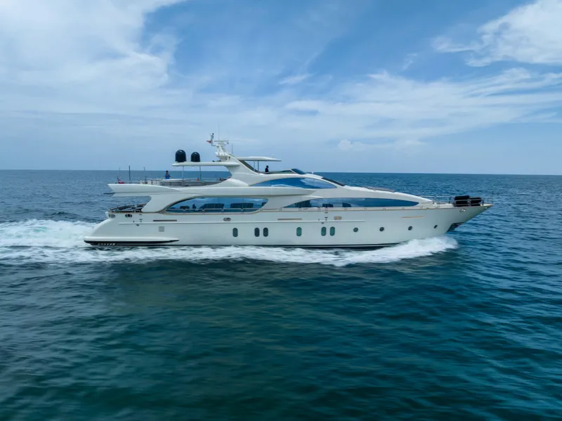 Slide: The Image of Azimut 116 2012 - 116