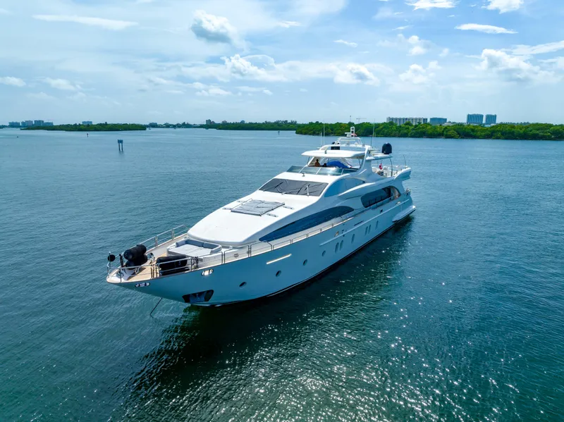 Slide: The Image of Azimut 116 2012 - 123