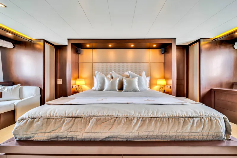 Slide: The Image of Azimut 116 2012 - 56