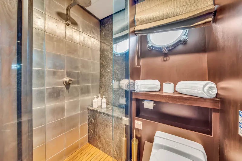 Slide: The Image of Azimut 116 2012 - 77