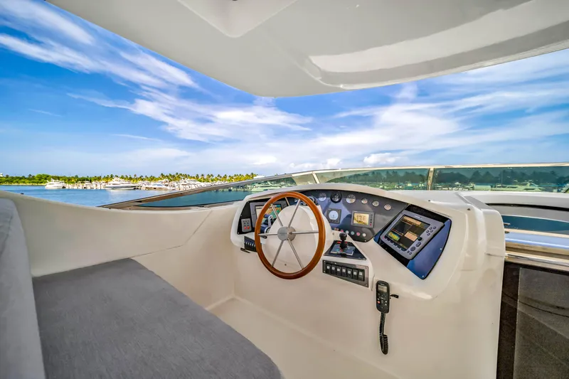 Slide: The Image of Azimut 116 2012 - 88