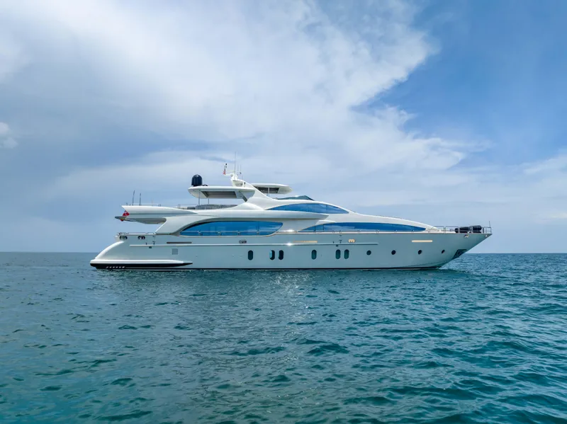 Slide: The Image of Azimut 116 2012 - 92