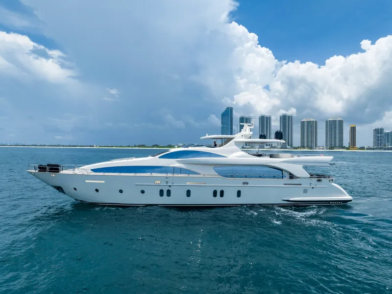 Slide: The Image of Azimut 116 2012 - 96