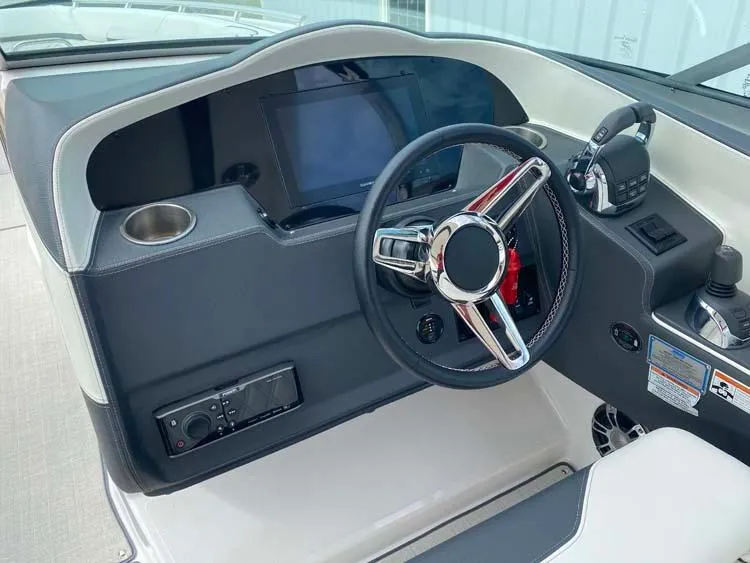 Slide: The Image of Regal 3300 2020 - 11