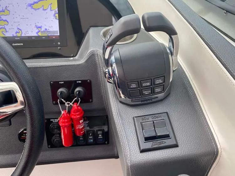 Slide: The Image of Regal 3300 2020 - 15