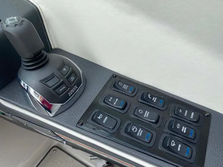 Slide: The Image of Regal 3300 2020 - 16