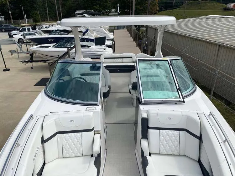 Slide: The Image of Regal 3300 2020 - 45