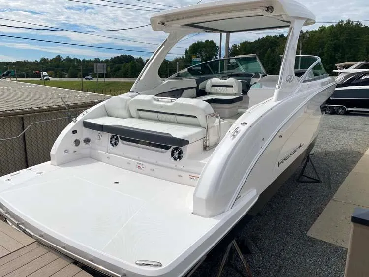 Slide: The Image of Regal 3300 2020 - 5