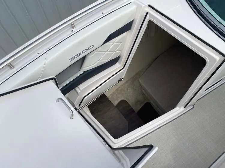 Slide: The Image of Regal 3300 2020 - 9