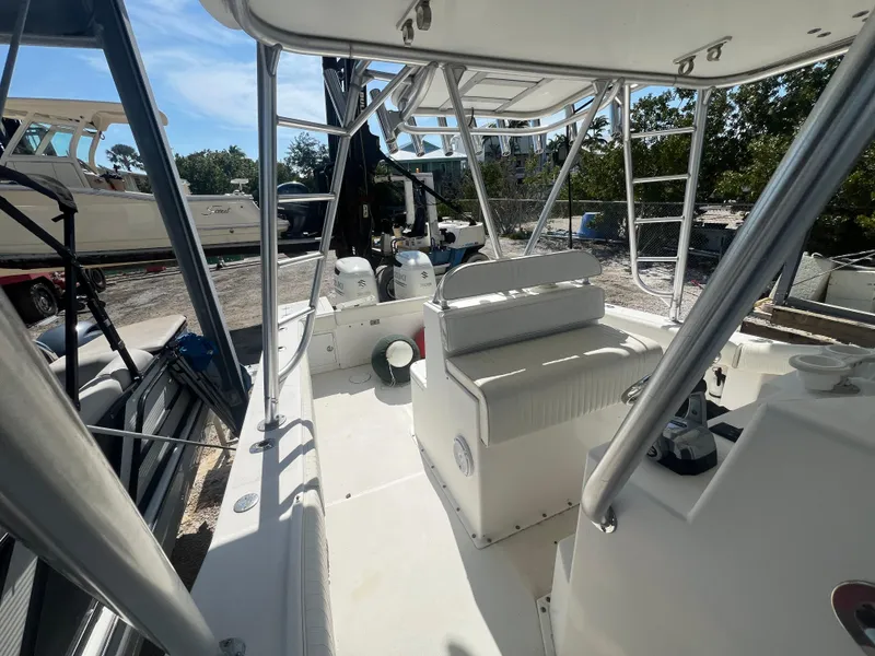 Slide: The Image of Ocean Master 31 Center Console 2002 - 10