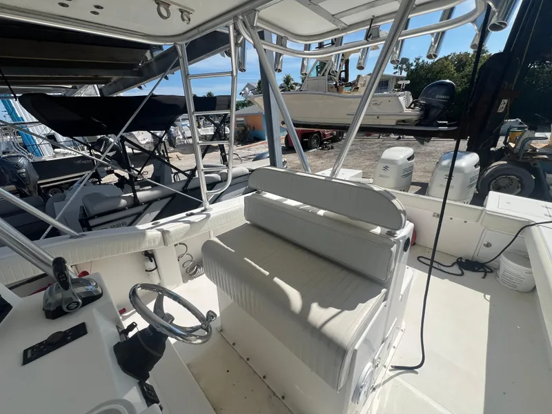 Slide: The Image of Ocean Master 31 Center Console 2002 - 11