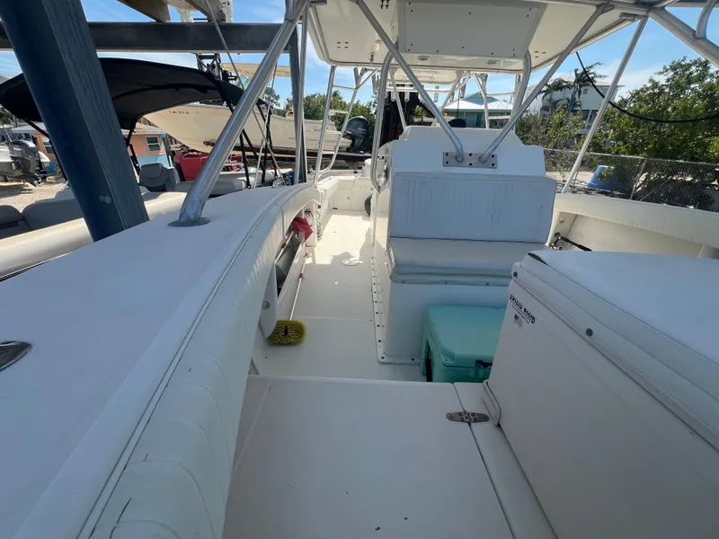 Slide: The Image of Ocean Master 31 Center Console 2002 - 6