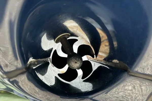 Slide: The Image of Propeller of 2024 Jeanneau Leader 9.0 WA boat, close-up view. - 22