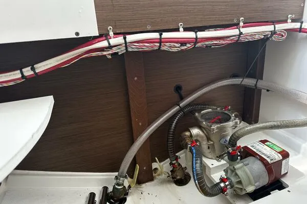 Slide: The Image of 2024 Jeanneau Leader 9.0 WA boat wiring and plumbing system detail. - 41