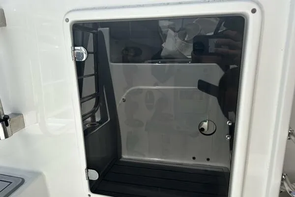 Slide: The Image of Jeanneau Leader 9.0 WA 2024 - 53