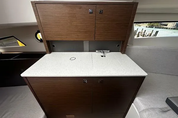 Slide: The Image of Jeanneau Leader 9.0 WA 2024 - 67